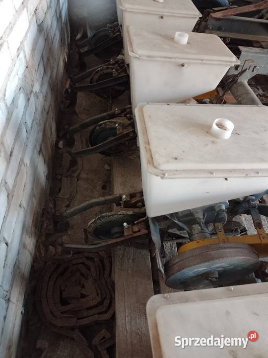 Siewnik do buraków gama Nasutów