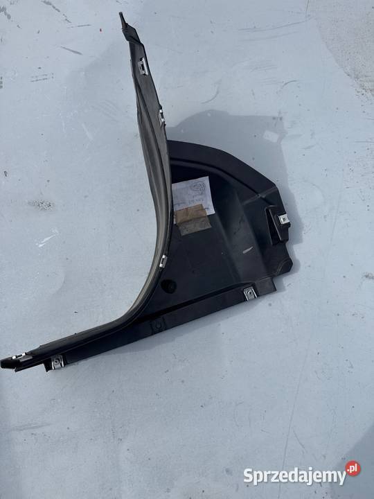 Audi Q3 8U Nadkole przednie 001746420
