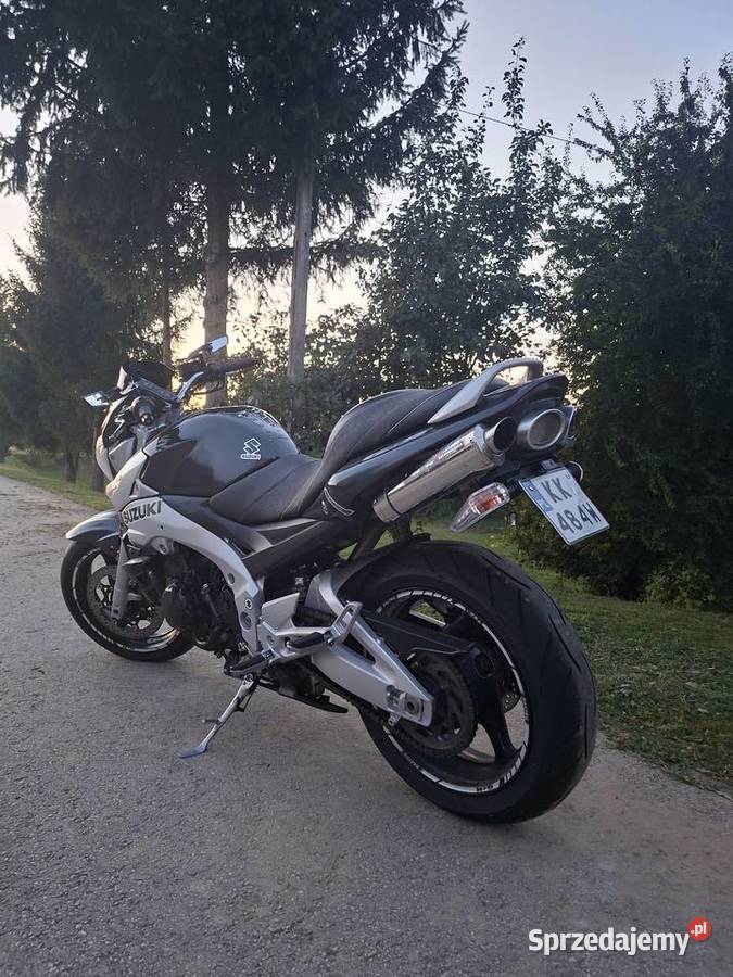 Suzuki GSR 600U 2007 zadbany zarejestrowany na nieuszkodzony Bronów