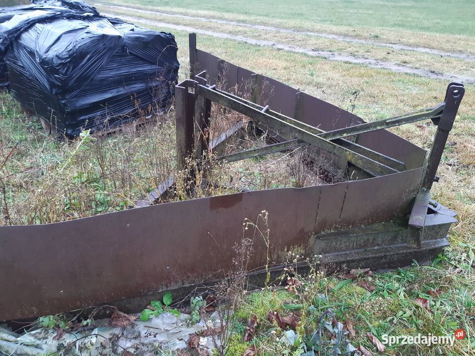 Spych zgarniak równiarka pług do śniegu ziemi Suchożebry