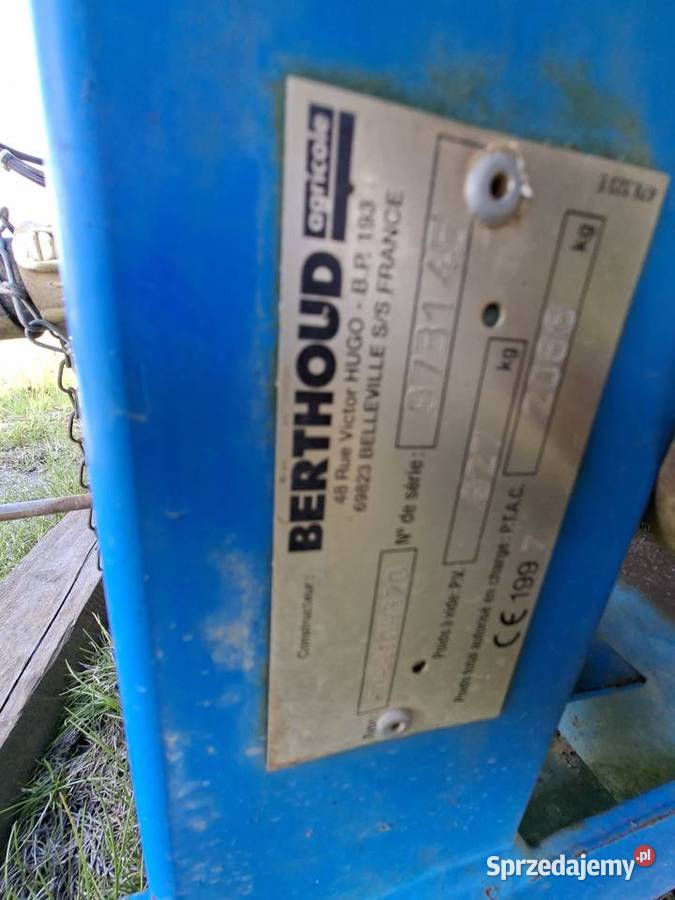 Opryskiwacz BERTHOUD 18m 1000l 1 właściciela