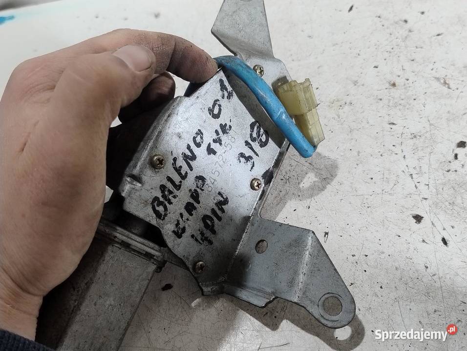 SILNICZEK WYCIERACZKI KLAPY 4 PIN SUZUKI BALENO sprzedam