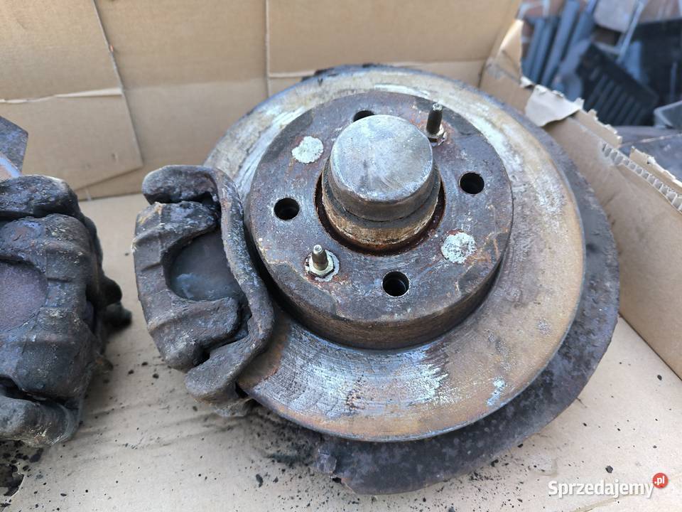 FSO Polonez Fiat 125ppiasty zwrotnica piasta Stalowa Wola