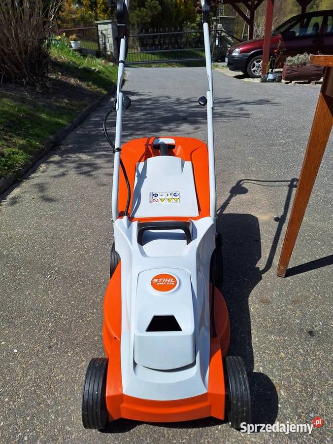 Zestaw Kosiarka STIHL RMA 235 z akumulatorem AK śląskie Meszna