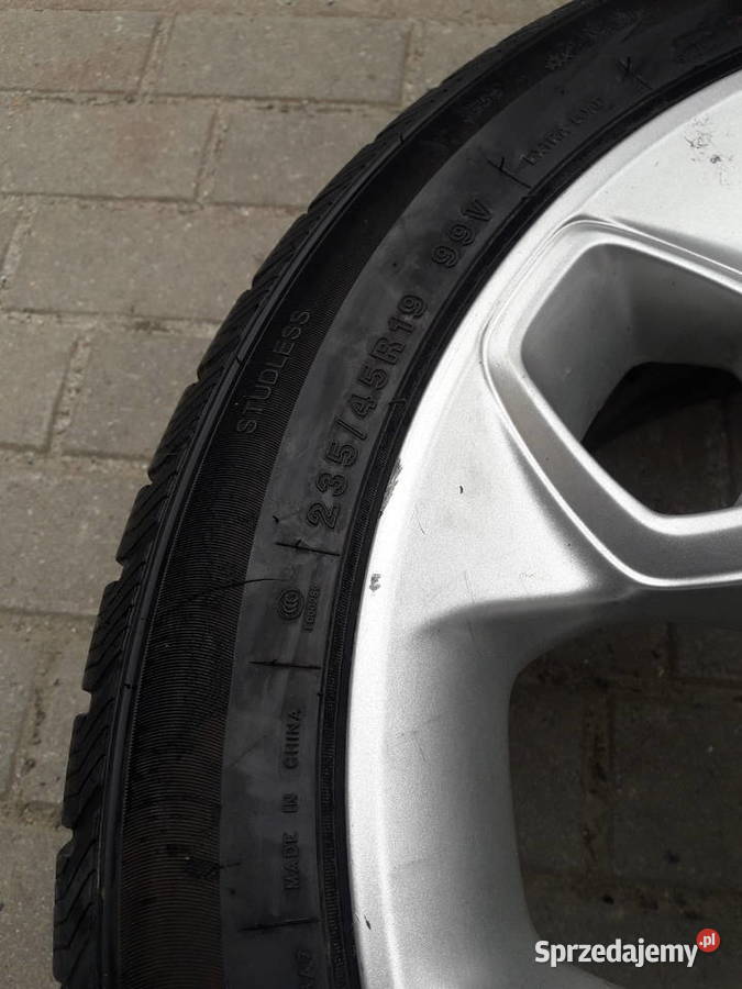 Alufelgi x 4 Ford Kuga opony zimowe 2000cm3 sprzedam