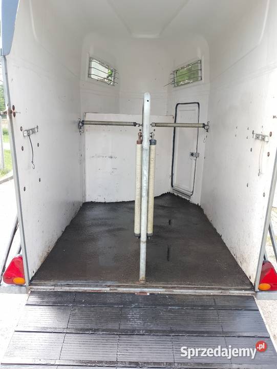 Przyczepa do przewozu dwóch koni Żerdzina