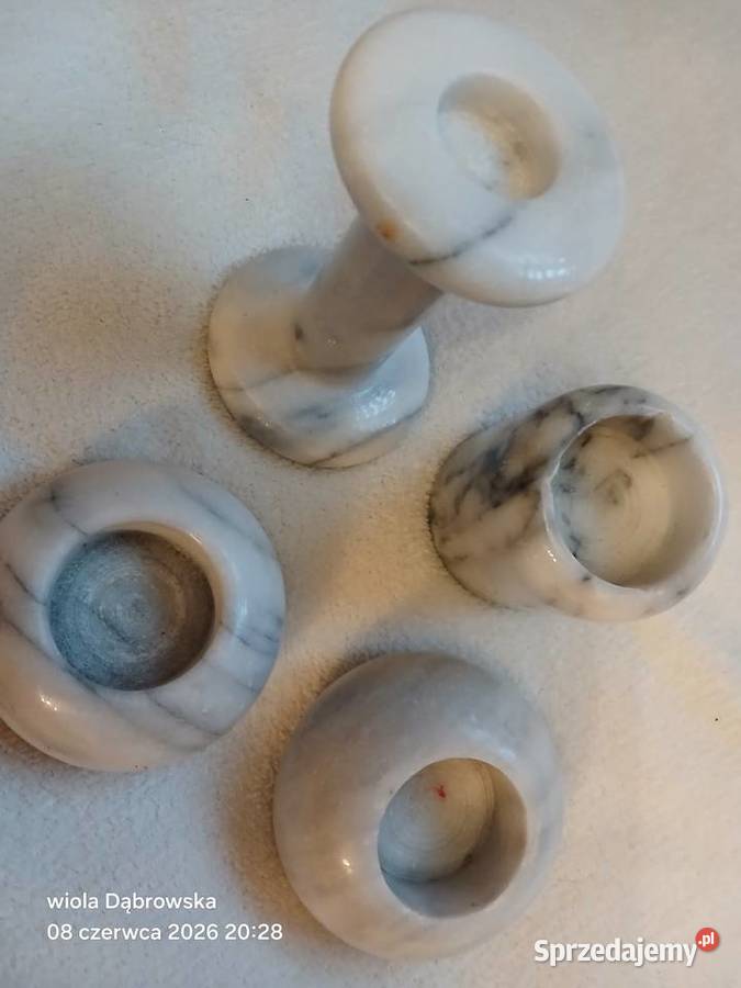 Marmurowe świeczniki Porcelana i szkło