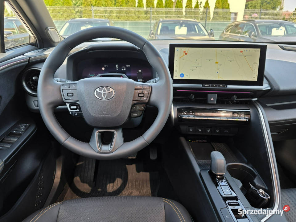 Toyota CHR 20 16V 197 2024r 4x4 Executive autoalarm C-HR Wrocław