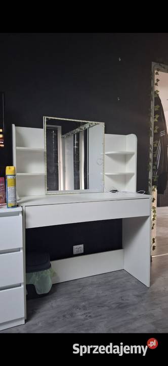 Biała toaletka z półkami i szufladą Krasnystaw