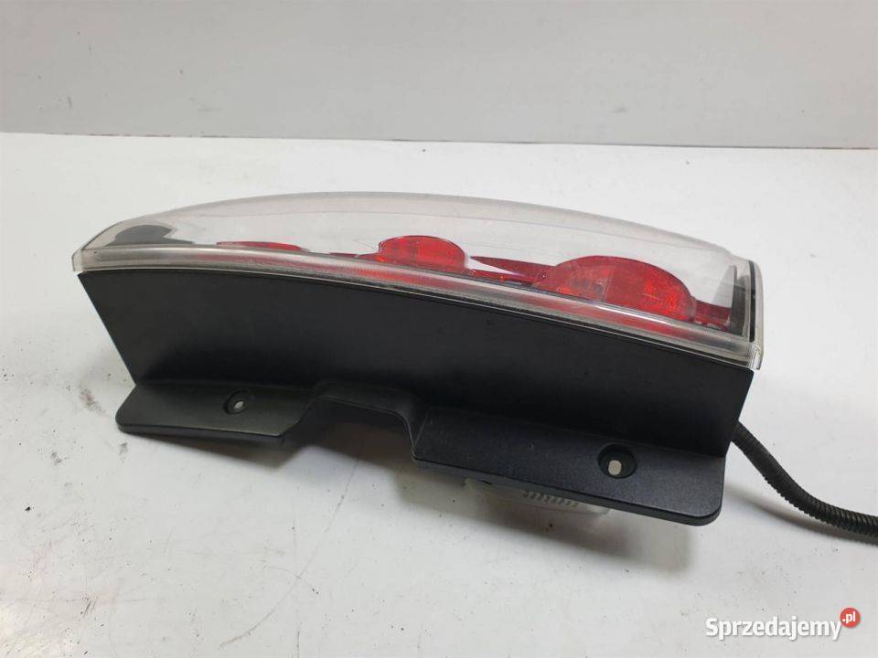 LAMPA PRAWA TYŁ GMC YUKON XL 2007 Lipno