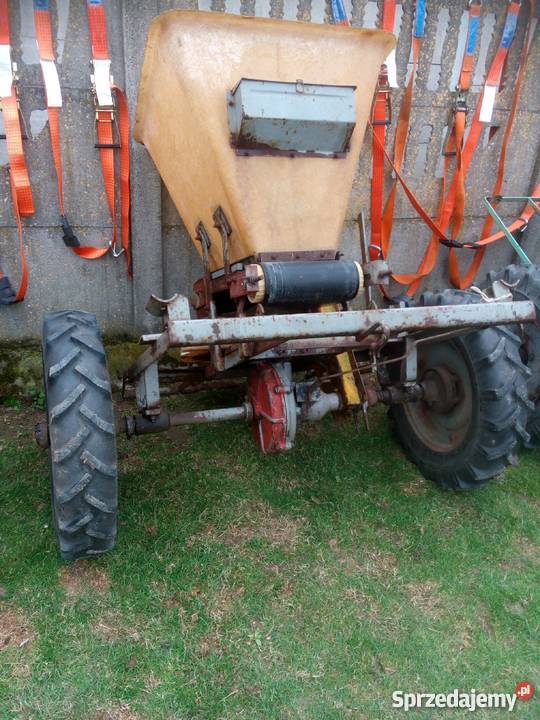Rozsiewacz rozsiewacze kos transport