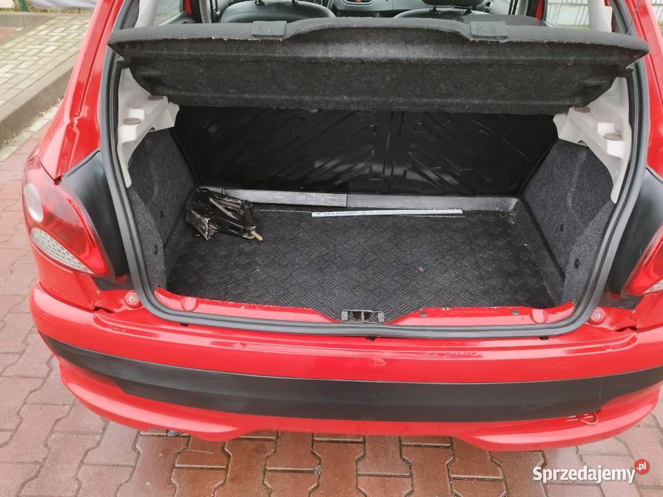 Ekonomiczny Peugot 206 plus 2011 salon Polska Jarocin