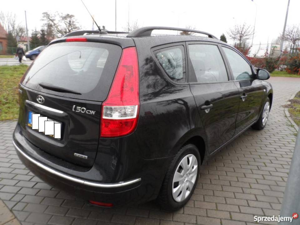 Hyundai I30 Czarny 16CRDI 116 serwis Kombi Grudziądz sprzedam