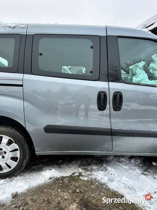Drzwi tylne skrzydełko we doblo 2 combo d kolor śląskie Łazy