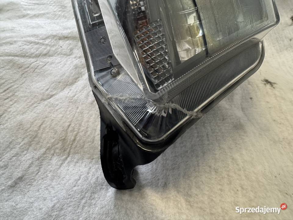 Lampa prawy przód Skoda Fabia III 14 zwykła LED Jasienica sprzedam