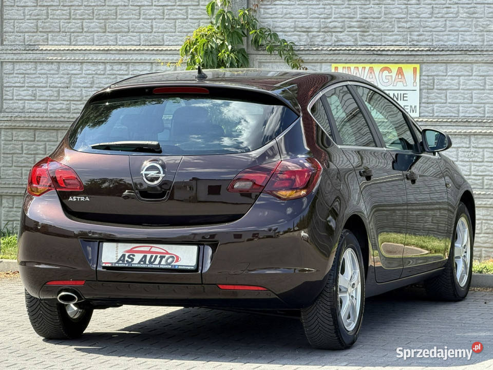 Opel Astra 16T 180 NaviBixenon czujnik deszczu Węgrów