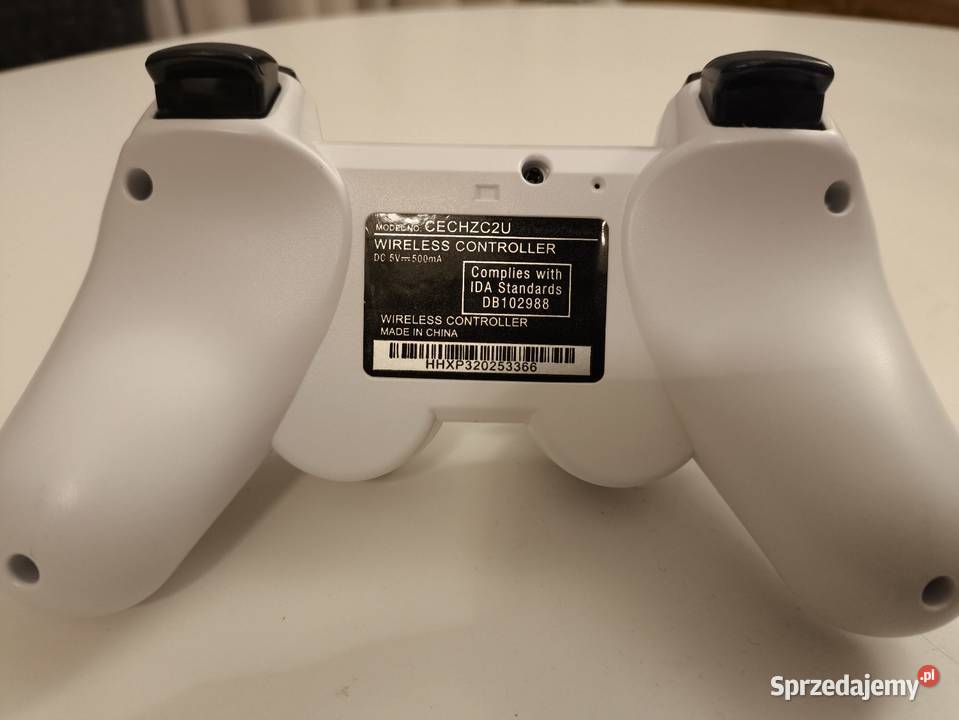 Konsola Sony 3 dwa pady okablowanie