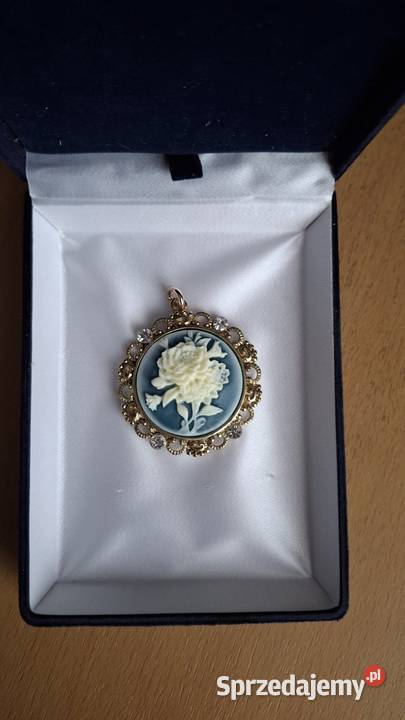 Sprzedam zabytkowy wisiorek z kameą Wedgwood Lublin sprzedam