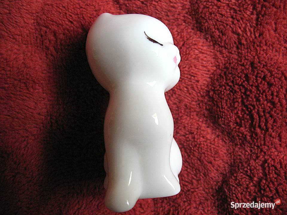 Kot biały kotek zamknięte oczka porcelana 6 x 4 Siedlce sprzedam