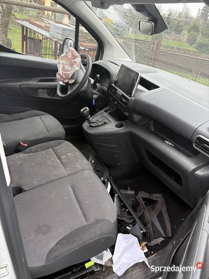 Opel Combo E wyświetlacz LCD deska Przeworsk sprzedam