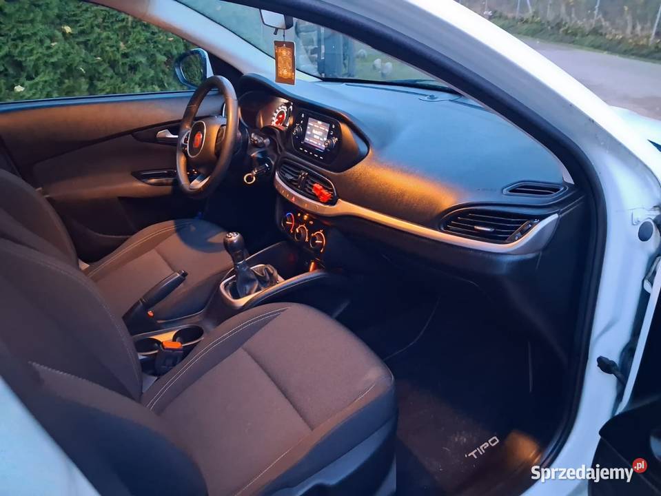 Pakiet pięciu ciekawych samochodów w dwóch Głowienka