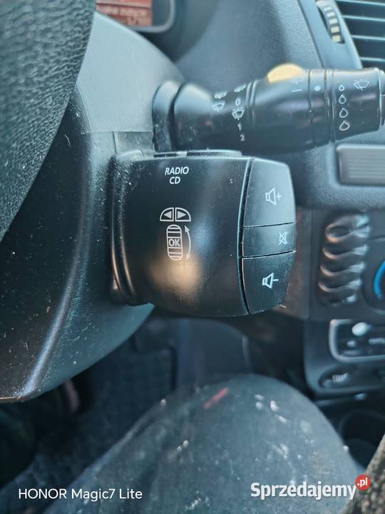 Megane 16 benzyna oryginalny lakier