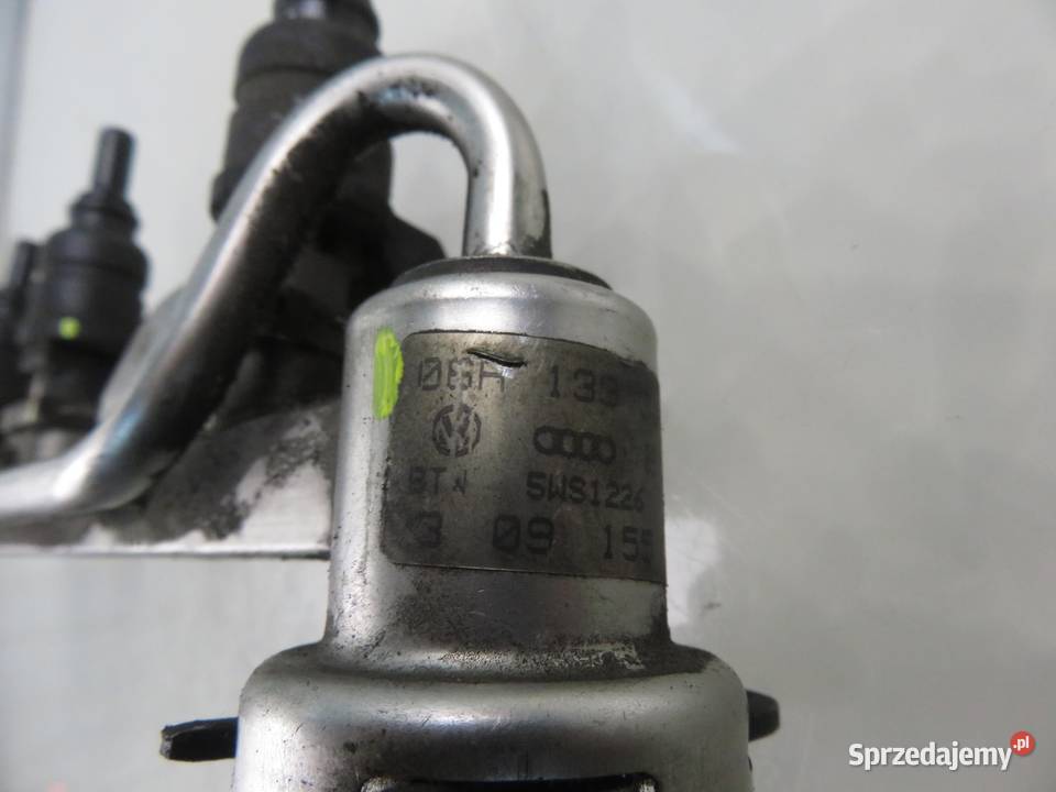 LISTWA WTRYSKOWA AUDI A3 8L 18 06A906031D Listwy wtryskowe