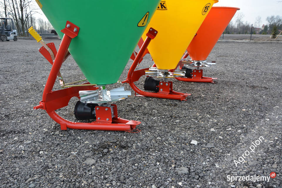 500 litrów LEJEK do nawozów Rozsiewacz TRANSPORT nieuszkodzony Włocławek sprzedam