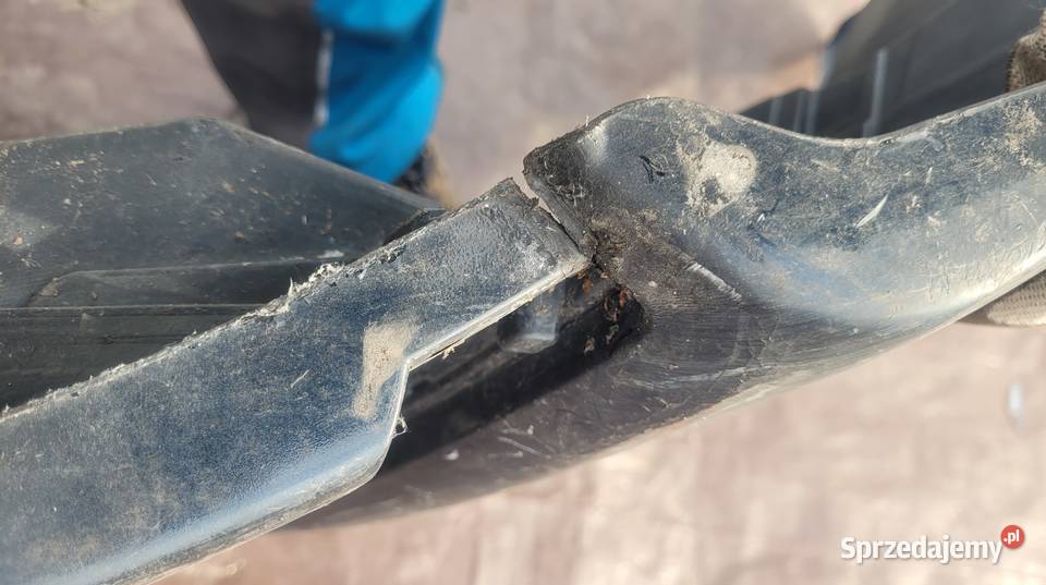 TOYOTA COROLLA E16 2013 ZDERZAK PRZEDNI PRZÓD osobowe Ruda Śląska