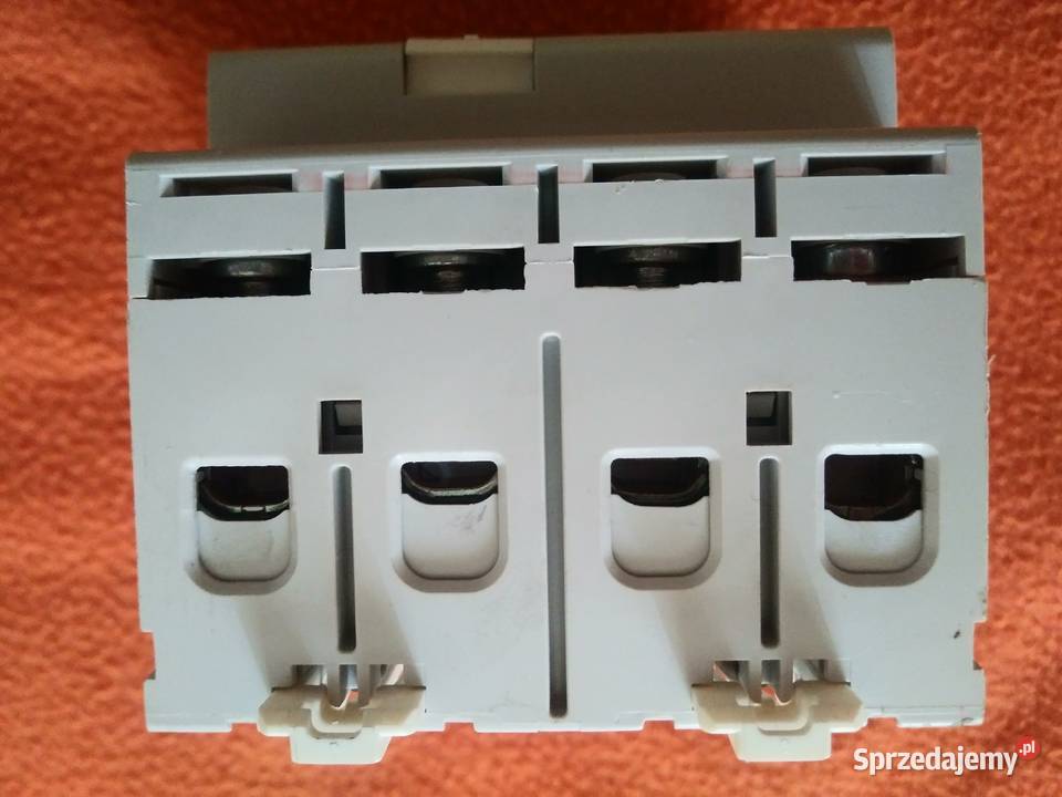WYŁĄCZNIK RÓŻNICOWOPRĄDOWY LEGRAND 63A 400V