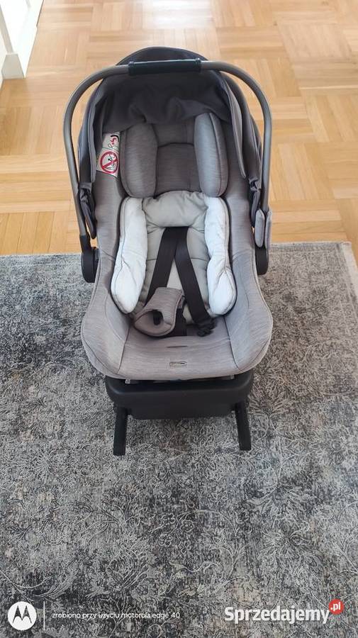 Fotelik samochodowy Nuna z bazą Foteliki samochodowe