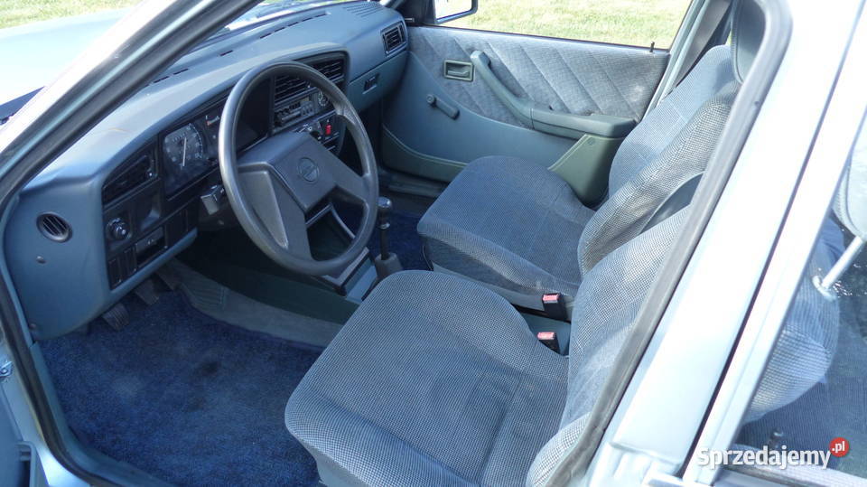 Opel Ascona Touring mały przebieg lokata nieuszkodzony Wieluń