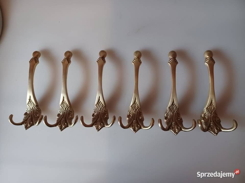 Komplet sześciu mosiężnych wieszaków wielkopolskie