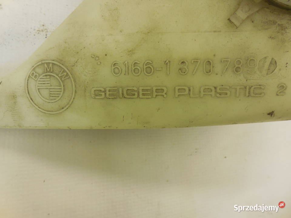 zbiornik zbiorniczek płynu spryskiwaczy bmw e30 Trzebinia