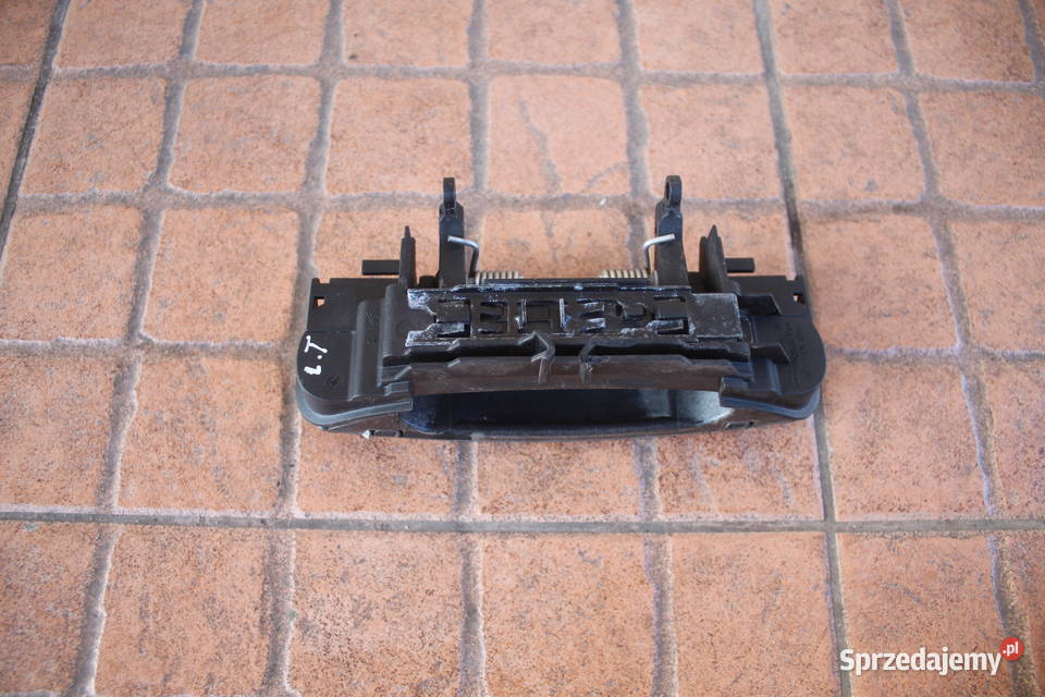 KLAMKA DRZWI LEWY TYŁ LY7Q AUDI A4 B6 4B0839885 osobowe sprzedam