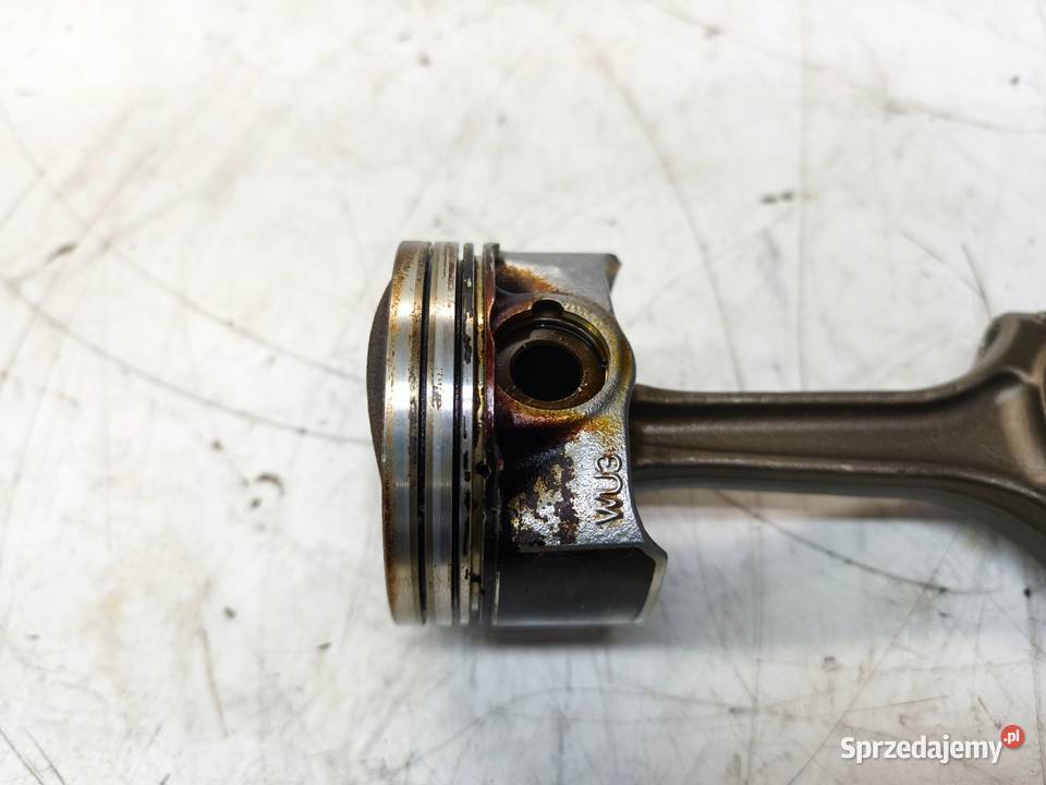 TŁOK KORBOWÓD AUDI A4 B9 A5 8W Q5 20 TFSI 06LL osobowe Przystajń sprzedam