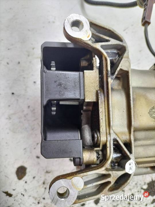 POMPA OLEJU 759401080 16 VTI THP Peugeot 3008 I Smarowanie silnika świętokrzyskie