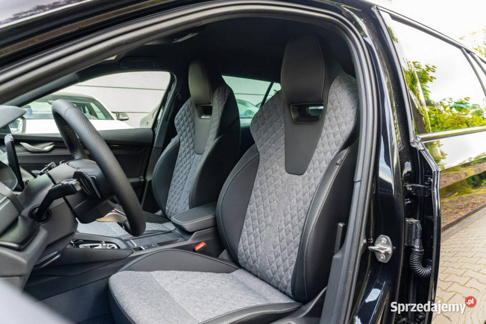 koda Octavia Combi Sportline 15 TSI mHEV 150 DSG światła LED