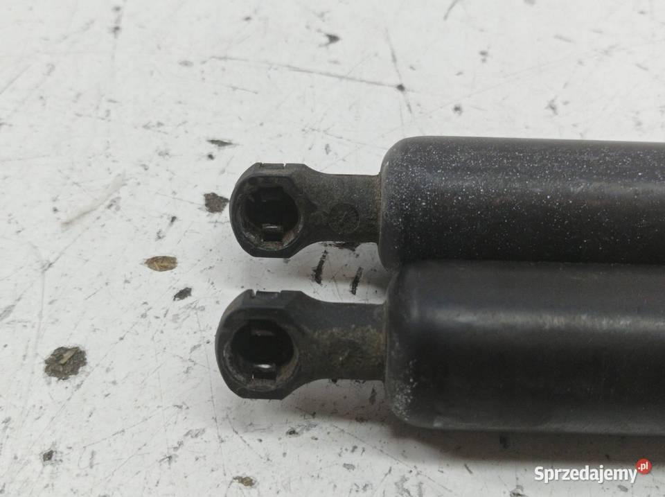 SIŁOWNIK KLAPY BAGAŻNIKA LEWY PRAWY TYŁ KPL