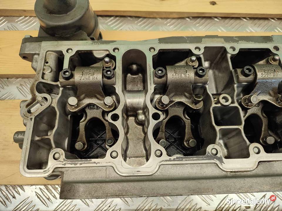 Pokrywa zaworów Fendt 716 Vario 04250595R Pozostałe wielkopolskie sprzedam