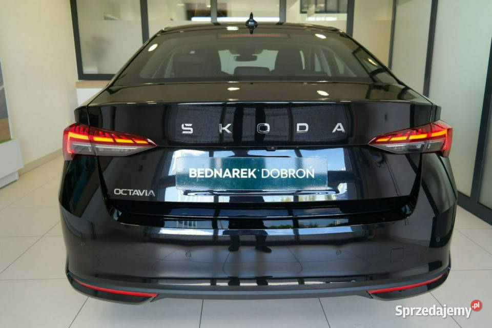 koda Octavia Drive Essence 15 TSI mHEV 150 DSG elektryczne lusterka Łódź
