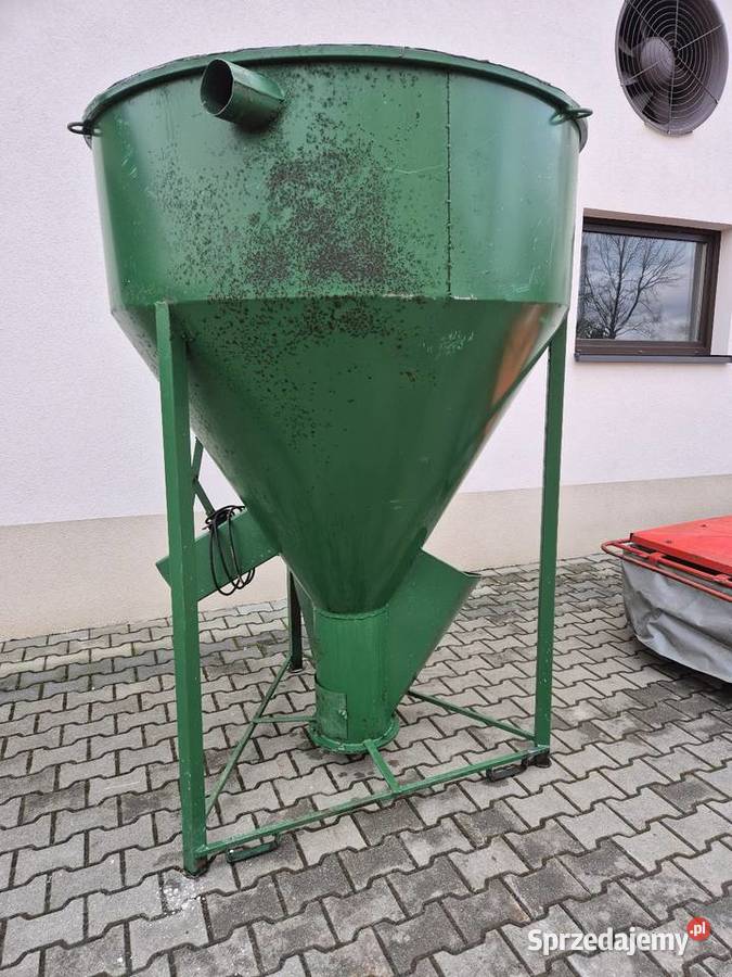 Mieszalnik pasz 500 śrutownik ssąco tłoczący