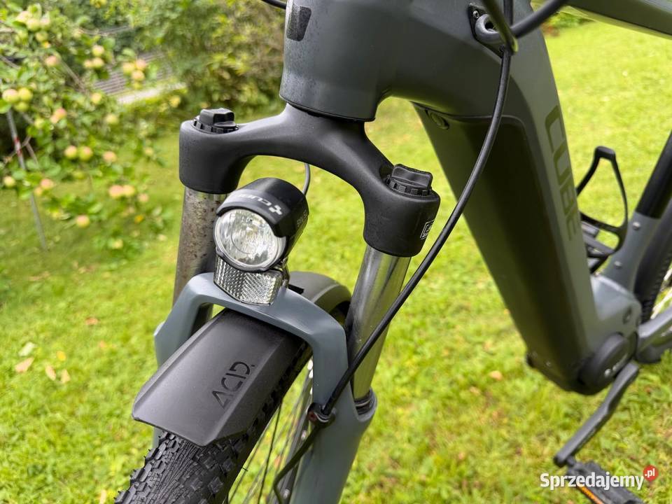 Rower elektryczny Cube Touring