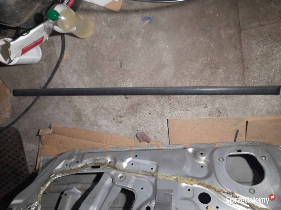 Listwa boczna drzwi lewy przod kierowcy Honda Ostrowiec Świętokrzyski