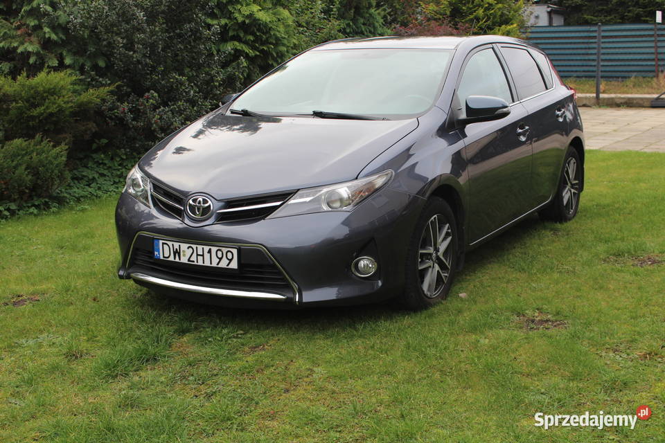 Toyota Auris II 2015r 16 Benz Polski salon Stan 1600cm3 Rumia