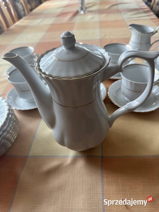Porcelana Chodzież na 8 osób złota linia Iwona sprzedam