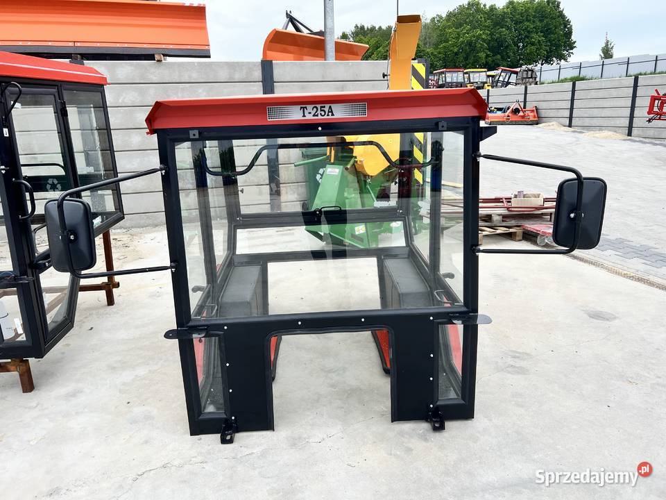 Kabina ciągnikowa kabina Ursus RUSKI T25 MF235 Radom