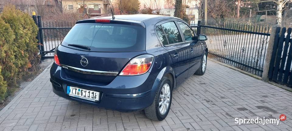 Opel Astra Edition 18 Benzyna 140 Bi Xenon Dzierżoniów