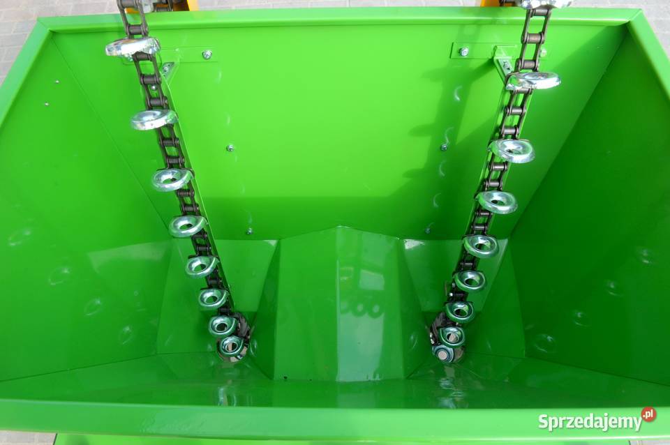 Sadzarka dwurzędowa do sadzenia roślin Tajęcina