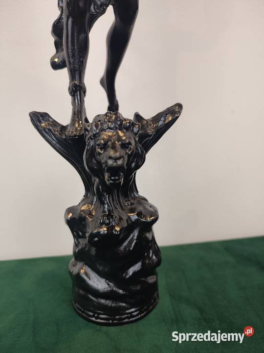 Piękna lampa figura postać kobiety Łódź